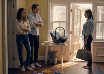 Mother Cuts Off Surrogate After She Constantly Interfered With Baby And Parents