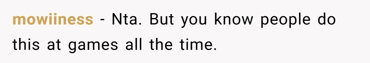 Couple Invades A Fan’s NBA Seats With Bags Of Peanuts, Then Gets Mad When He Calls Them Out mowiiness − Nta. But you know people do this at games all the time.