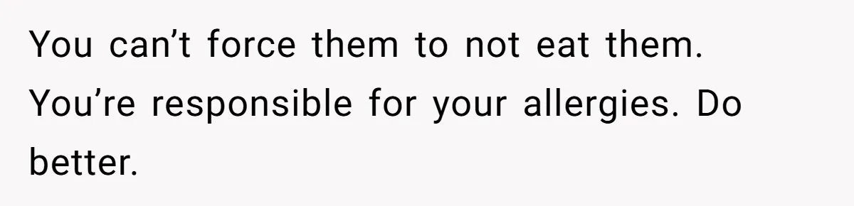 Couple Invades A Fan’s NBA Seats With Bags Of Peanuts, Then Gets Mad When He Calls Them Out You can’t force them to not eat them. You’re responsible for your allergies. Do better.