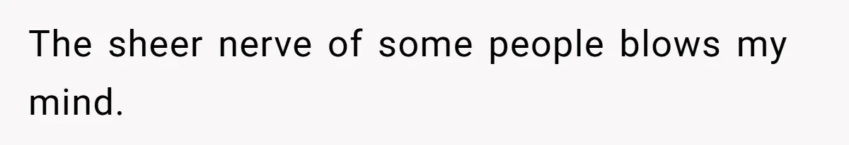She Exposed The Girlfriend’s Text Meltdown, Now Friends Say She Should’ve Stayed Quiet The sheer nerve of some people blows my mind.