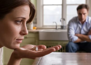 Bride Considers Postponing Wedding After Fiancé Makes Comment About Her Scar