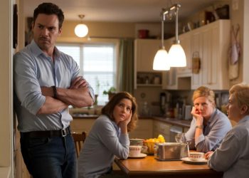 Man Breaks Up With Girlfriend After Her Sister’s Constant Advances, Family Thinks He’s Overreacting