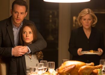 Man Takes His Fiancé And the Turkey After Mom Criticizes Her For Not Cooking