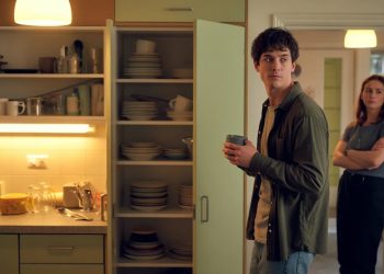 He Stocked the Kitchen for Everyone, Then His New Roommate Quietly Claimed It for Herself