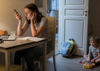 She Refused to Babysit Again After Her Sister Lied, Now She’s Being Called Selfish