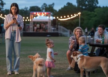 She Cancelled on a New Friend Group Meetup the Moment She Found Out Kids and Dogs Were Coming — Now Everyone’s Ghosting Her in the Chat