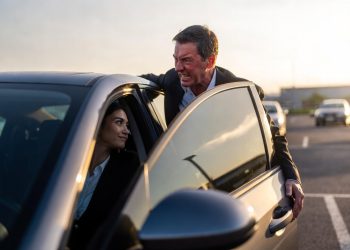 Woman Outsmarted Her Senior By Fake Car Story Leading To His Humiliating Drive Woman Outsmarted Her Senior By Fake Car Story Leading To His Humiliating Drive