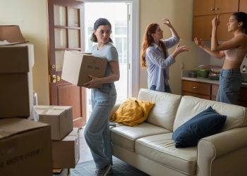 She Planned to Move Out Early and Take Her Furniture With Her, Now Her Roommates Say She “Owes” Them