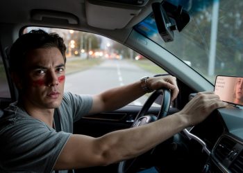 He Missed a Few Days With His Girlfriend, Then Spent the Next Week Trying to Fix Everything Alone