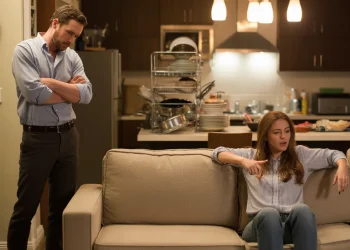 Man Thinks His Girlfriend Should Be Helping More With Chores, But Is He Expecting Too Much From Her?