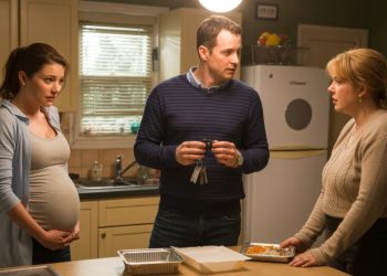 Man Takes His Pregnant Wife’s Side After She Screams At His Mom, Now Family Says He Chose Wrong