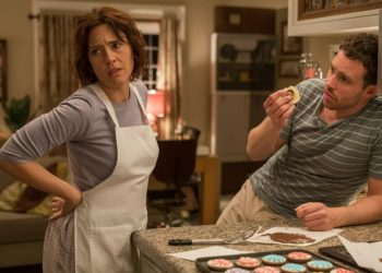 Woman Spends Hours Baking Perfect Gift Cookies, Husband Eats One Anyway And Calls It “No Big Deal”