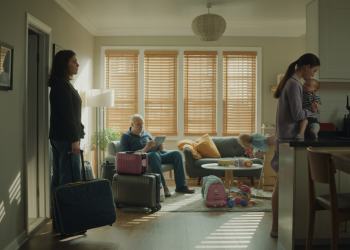 Homeowner Outraged After Roommate Secretly Moves 6 Extended Family Members Into Living Room Twice