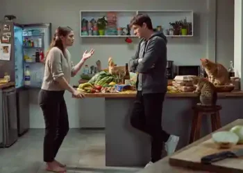 She Let Her Boyfriend’s Friend Stay for a Month, Then He Started Acting Like the Apartment Was His