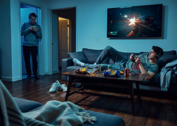 Tenant Trapped In Bedroom After Roommate Colonizes Shared Living Room 24/7 And Starts Sleeping On The Couch