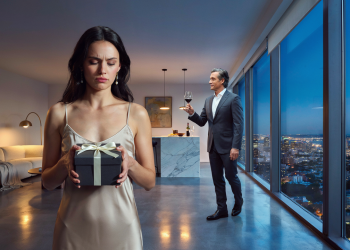 26-Year-Old Fiancée Suffocated By 50-Year-Old Partner’s Pathological, Gift-Wrapped Obsession
