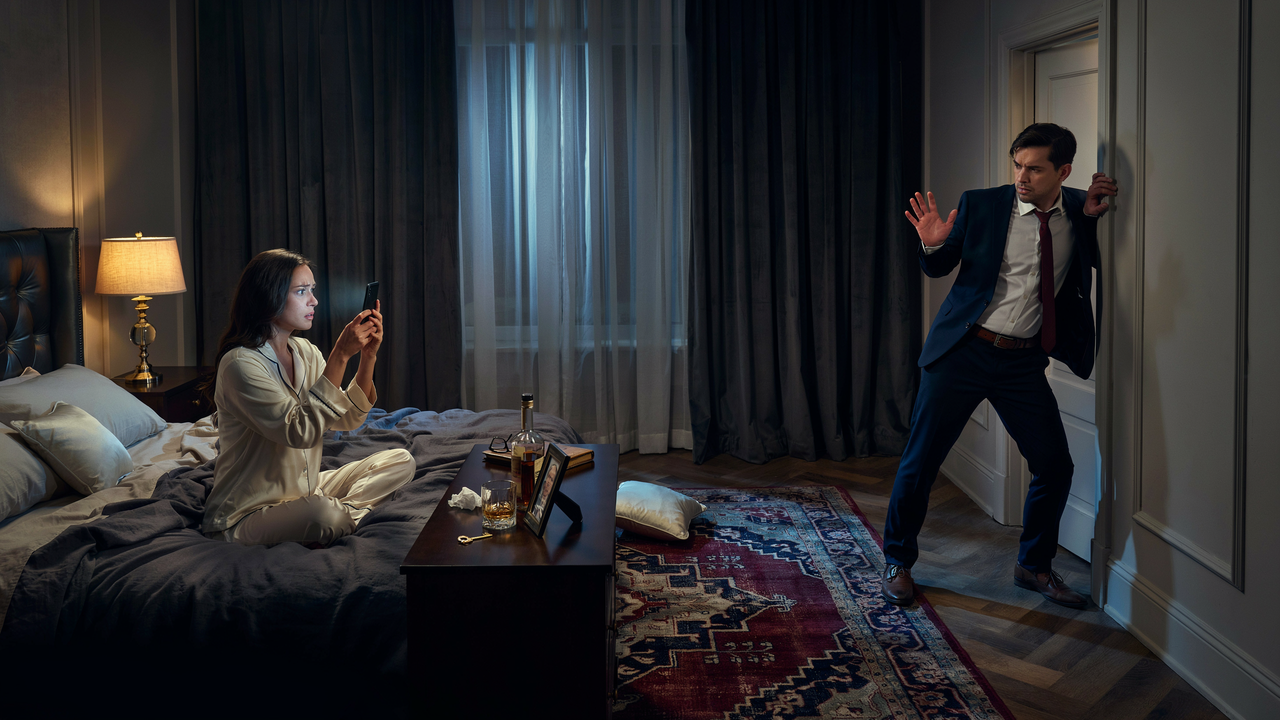 Husband Claims He Got Scammed After Wife Finds $4000 Payment To Escort And Hotel Key Photo Husband Claims He Got Scammed After Wife Finds $4000 Payment To Escort And Hotel Key Photo