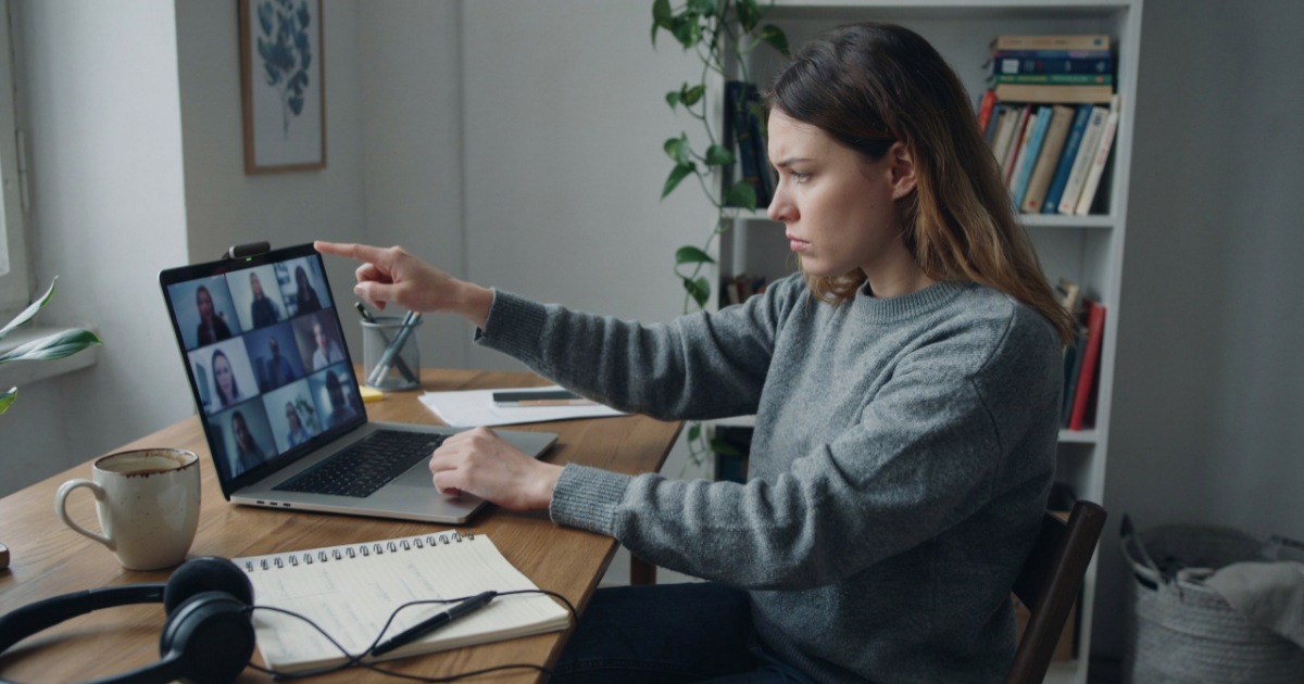 Remote Worker Refuses To Keep Her Camera On, Now Her Boss Says She’s The Office Problem