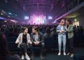 Woman Refuses to Leave Her Dream Concert After Her Friend Has A Panic Attack, Now Everyone’s Calling Her Selfish