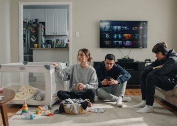 Woman Returns Home With a Baby, Then Her Brother Demands They Stay Out of “His” Space