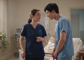 Care Worker Corrects A New Colleague During A Resident’s Final Moments, Then Accidentally Makes Her Cry