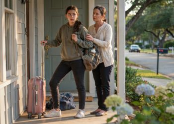 Teen Tries To Leave After Parents Threaten To Kick Her Out, Then Gets Blamed For “Causing Drama”