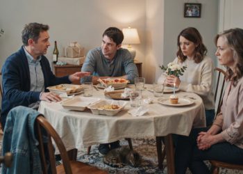 Woman Stops Hosting Mom’s Birthday, Family Suddenly Calls It A “Tradition”