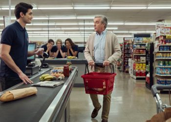 Customer Kept Flirting With Employees Until One Reply Left Him Speechless