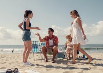 Woman Tells Cousin “That’s Why You’re Single” After His Beach Comments Go Too Far Woman Tells Cousin “That’s Why You’re Single” After His Beach Comments Go Too Far