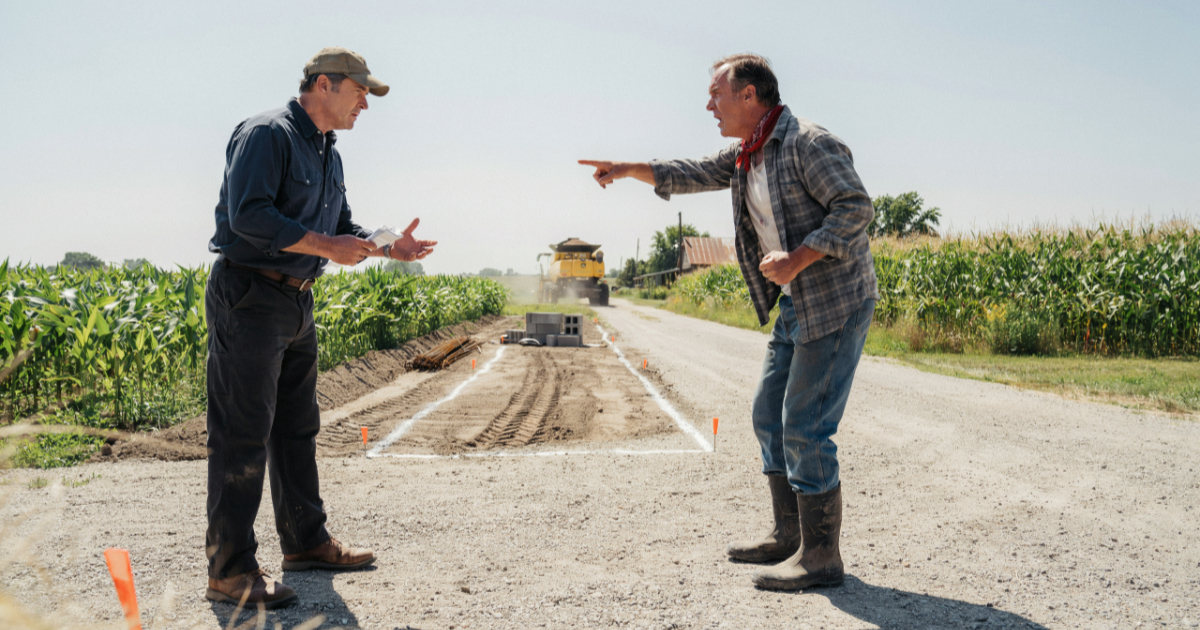 Farmer Ignored His Contract, So His Neighbor Turned His Corn Mistake Into Sweet Revenge Farmer Ignored His Contract, So His Neighbor Turned His Corn Mistake Into Sweet Revenge