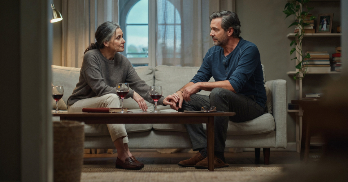 My Husband Said He Wanted A “Traditional Marriage” Until His Wife Started Outearning Him