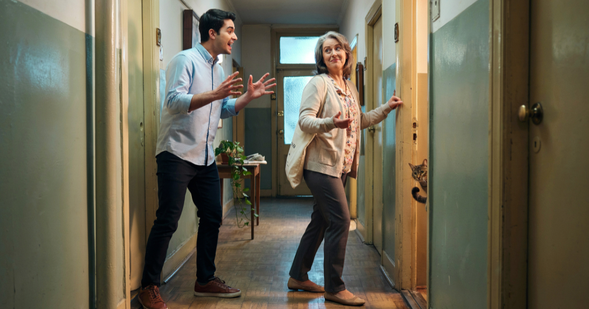 Nosy Neighbor Wouldn’t Stop Complaining, So He Fought Back With Endless Small Talk Nosy Neighbor Wouldn’t Stop Complaining, So He Fought Back With Endless Small Talk
