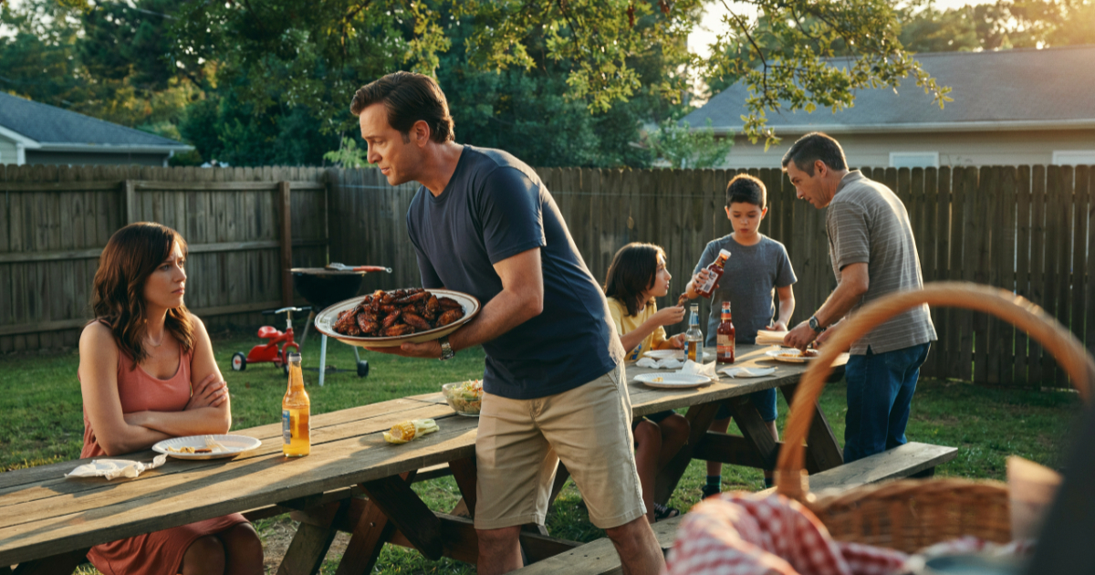 Man Makes BBQ Wings The Traditional Way, Wife Says He Should Never Cook For Her Family Again
