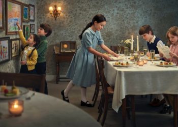 10-Year-Old Girl Tried Hosting an “Adult Party”, But Nobody Expected Jazz, Poetry, and Gourmet Snacks