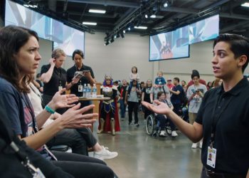 Interpreter Accuses Deaf Woman of Faking Hearing Loss, Then Learns the Truth