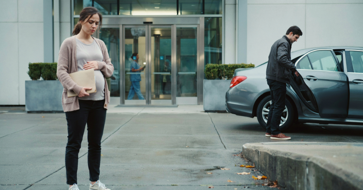 Pregnant Woman Asked for Help, But Her Husband Called Her Lazy Instead