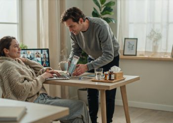 Man Makes Tea For His Sick Wife, Then Coworkers Treat Him Like A Marriage Unicorn