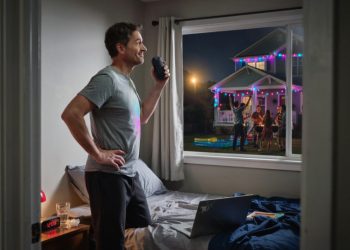 Fed-Up Neighbor Gets Revenge On Loud Vacation Rentals With The Most Petty Playlist Ever