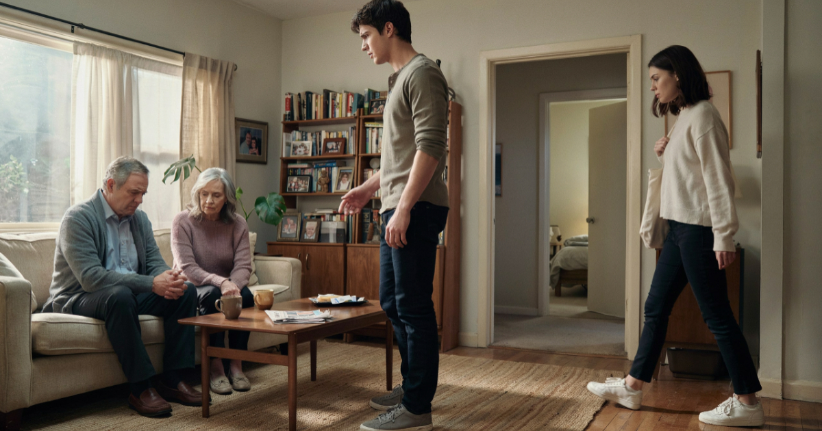 Stepson’s Girlfriend Moves In Half The Time, But His Parents Feel Like Invisible Roommates Stepson’s Girlfriend Moves In Half The Time, But His Parents Feel Like Invisible Roommates