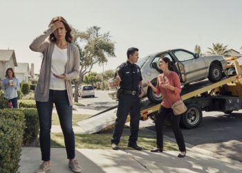 Woman Parks In Someone’s Driveway, But Her Reaction To The Tow Makes Everything Worse