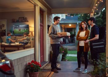 Dad And Son Eat The Wrong Pizza Delivery, Then Meet The Neighbors They Barely Knew
