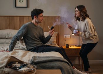 Man Argues Over A Bedroom Outlet, Then Realizes His Girlfriend Was Right All Along