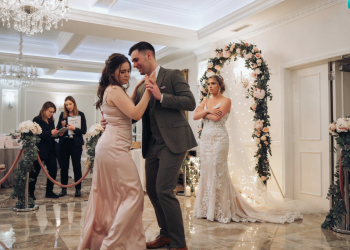 Bride Refuses To Drop The Intimate Dance, So Her Maid Of Honor Walks Away Instead