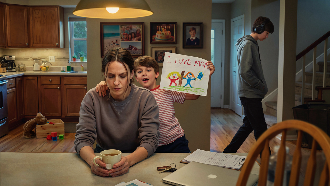 Mom Admits She Loves Her Youngest More, Then Confesses Why Her Oldest Pushes Her Away Mom Admits She Loves Her Youngest More, Then Confesses Why Her Oldest Pushes Her Away