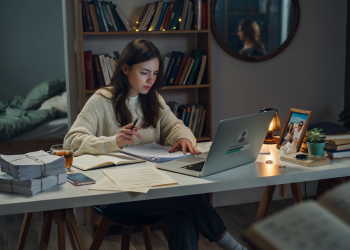 Author Refuses to Change Her Pen Name After Her Ex’s New Girlfriend Claims It Belongs to Her