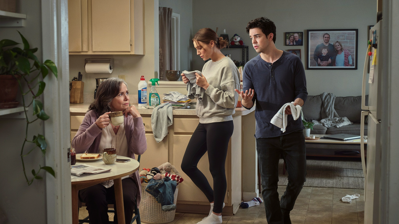 Woman Stops Entertaining Surprise Visits From Her Boyfriend’s Mom, and Suddenly She’s “Unwelcoming”