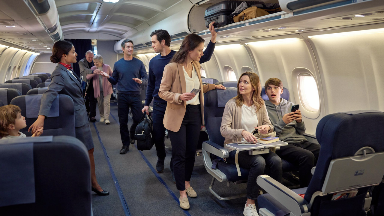 Passenger Takes Their Paid Seats, but a Clever Comment Makes the Seat Thief Move Passenger Takes Their Paid Seats, but a Clever Comment Makes the Seat Thief Move