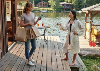 Woman Rents Private Riverside Cabin, Then Stranger Demands to Use Her Gazebo for a Photoshoot