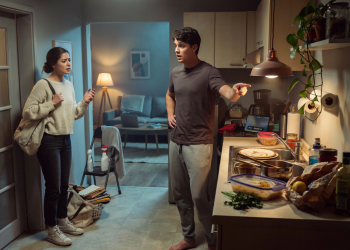 Boyfriend Expects Her To Clean His Home, Then Complains When She Finally Stops Boyfriend Expects Her To Clean His Home, Then Complains When She Finally Stops