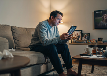 Husband Accidentally Finds His Wife’s Secret Two-Year Affair, And His Entire Marriage Unravels